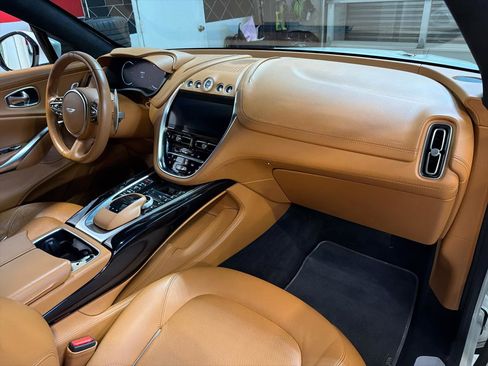 Used 2021 Aston Martin DBX AWD/4WD image 19