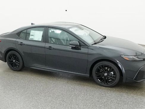 New 2026 Toyota Camry SE FWD image 15