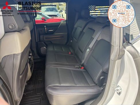Used 2025 GMC Hummer EV 2X AWD/4WD image 35