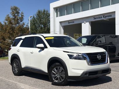 Used 2025 Nissan Pathfinder SV