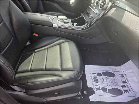Used 2017 Mercedes-Benz GLC 300 4MATIC image 26