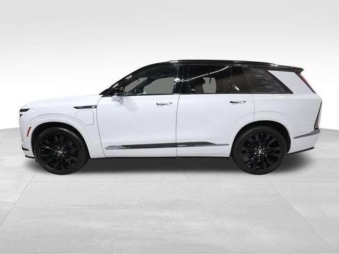 Used 2026 Cadillac Vistiq Platinum AWD/4WD image 1