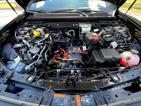 New 2025 Cadillac Lyriq Luxury image 11