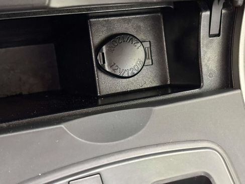 Used 2012 Toyota Corolla L FWD image 29