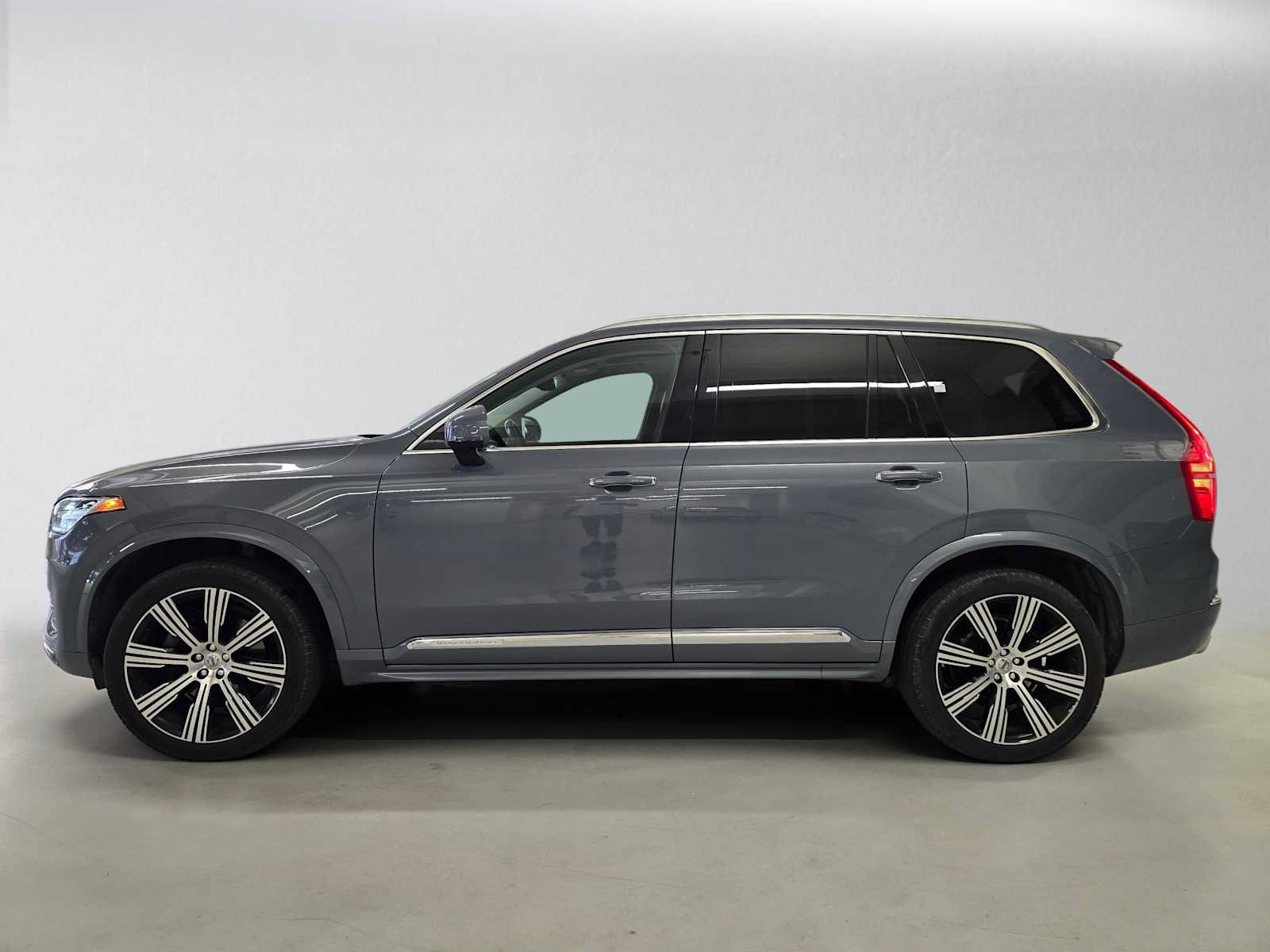 Used 2020 Volvo XC90 T6 Inscription w/ Protection Package Premier AWD/4WD image 2