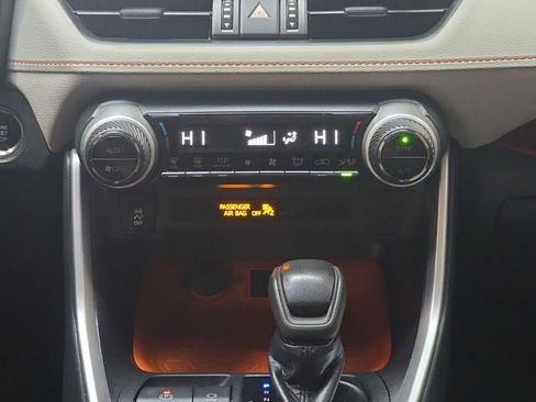 Used 2019 Toyota RAV4 Adventure image 21