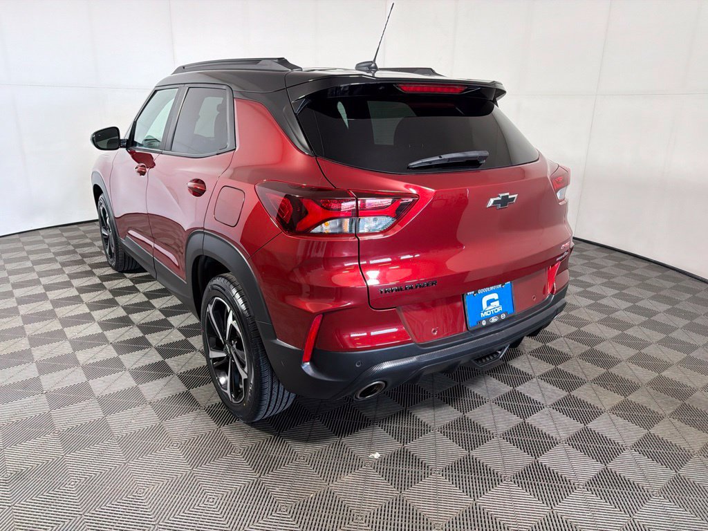 Used 2022 Chevrolet TrailBlazer RS w/ Technology Package FWD image 5