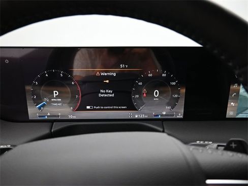 New 2025 Nissan Armada SL w/ Captain's Chari Seat Package image 18