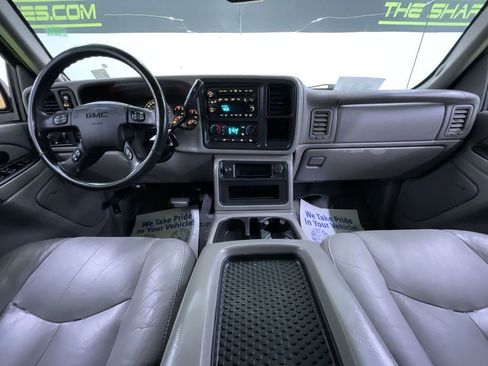 Used 2004 GMC Sierra 2500 SLT w/ Skid Plate Package image 19