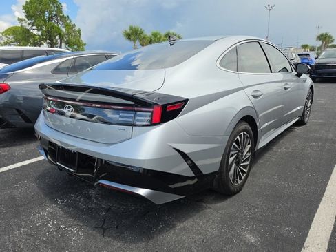 Used 2024 Hyundai Sonata SEL FWD image 17