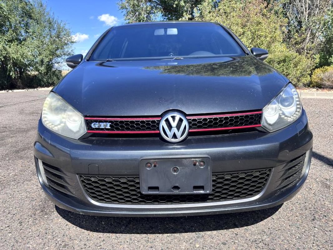 Used 2012 Volkswagen Golf 4-Door FWD image 3