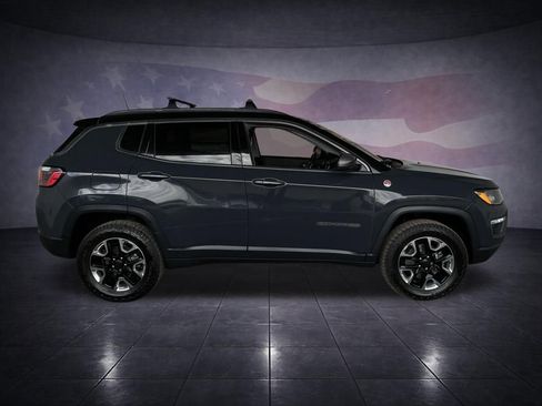 Used 2018 Jeep Compass Trailhawk w/ Leather Interior Group AWD/4WD image 6