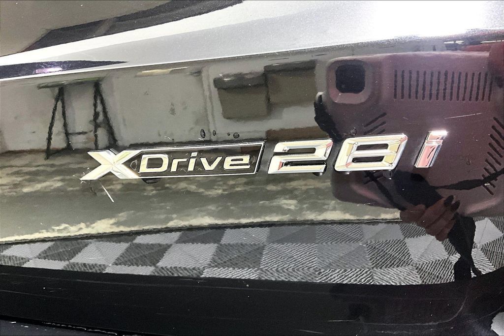 Used 2025 BMW X1 xDrive28i AWD/4WD image 14