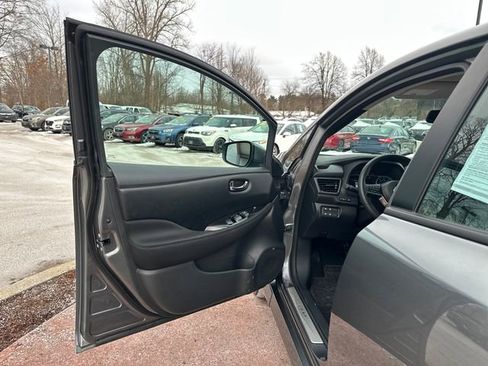 Used 2024 Nissan Leaf SV Plus image 11