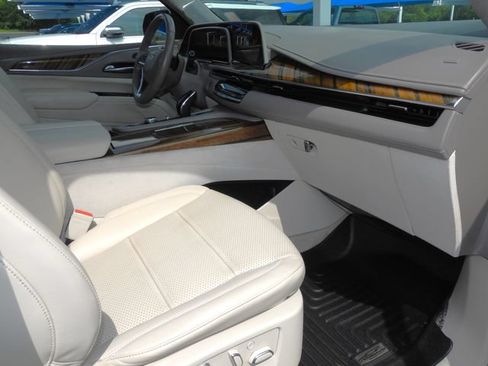 Used 2023 Cadillac Escalade ESV Premium Luxury Platinum w/ Heavy-Duty Trailer Package AWD/4WD image 60