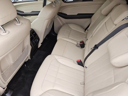 Used 2019 Mercedes-Benz GLS 450 4MATIC image 25