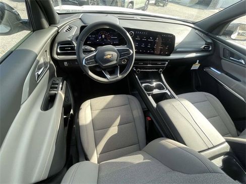 New 2026 Chevrolet Traverse LT image 10
