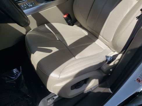 Used 2017 Land Rover Range Rover Sport SE image 24