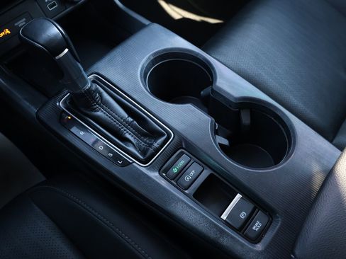 Used 2023 Honda Civic EX-L image 24