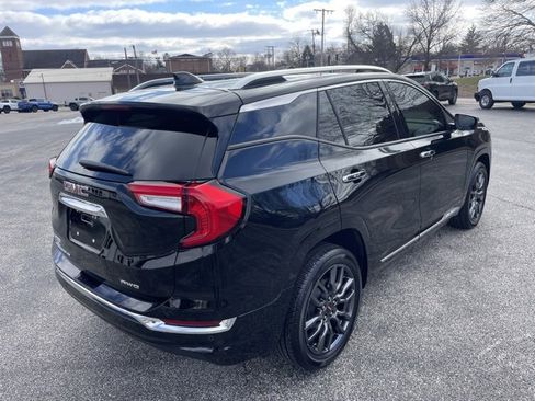 Used 2024 GMC Terrain Denali w/ Black Diamond Edition image 5