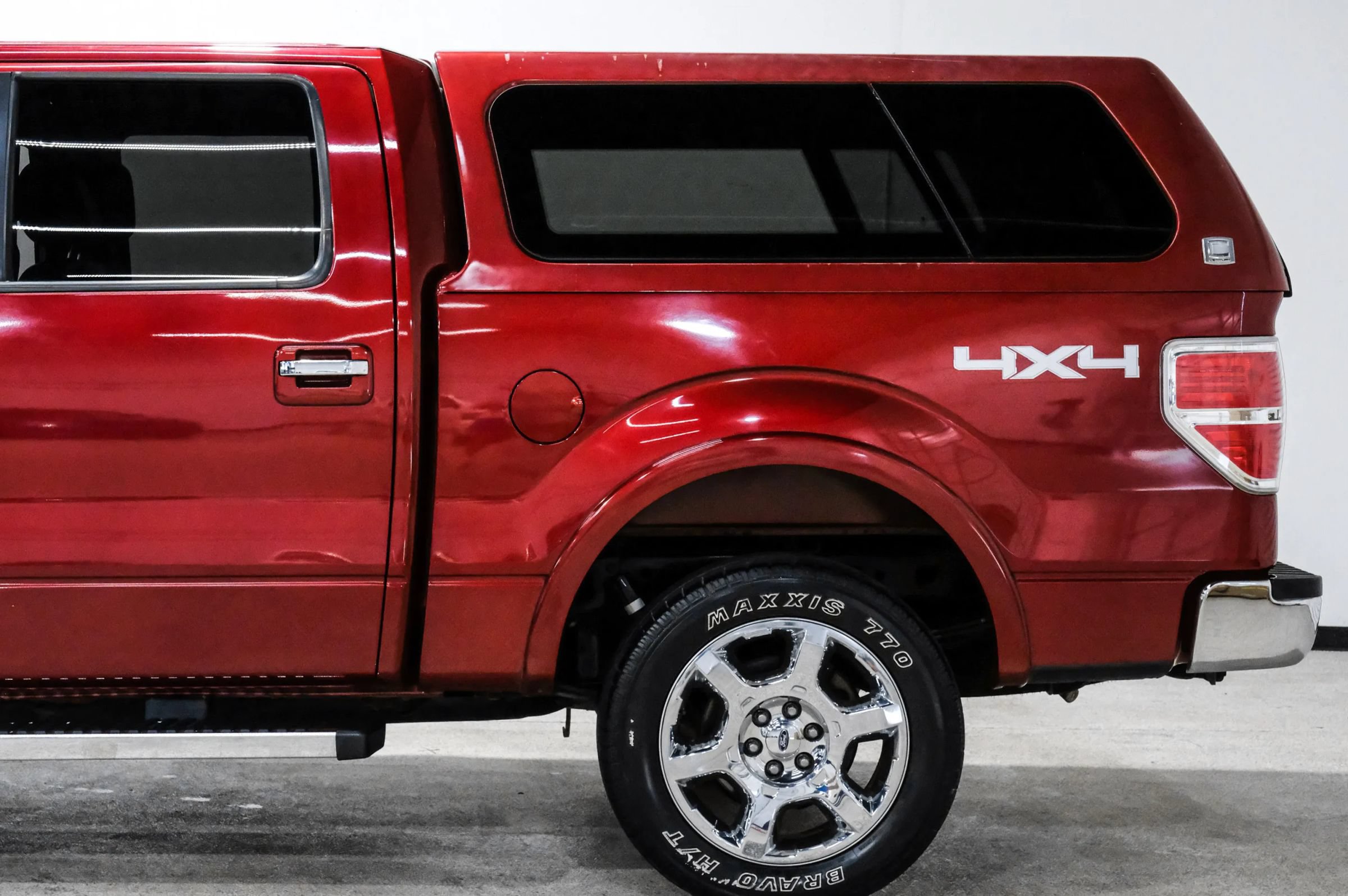 Used 2014 Ford F150 Lariat w/ Equipment Group 502A Luxury AWD/4WD image 11
