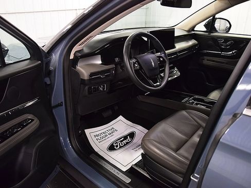 Used 2024 Lincoln Corsair Reserve AWD/4WD image 14
