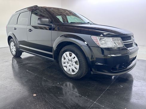 Used 2019 Dodge Journey SE FWD image 17