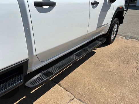 Used 2024 GMC Sierra 2500 Pro w/ Convenience Package image 11