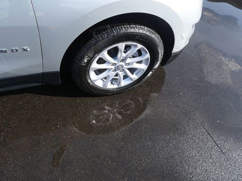 Used 2021 Chevrolet Equinox LS w/ LS Convenience Package image 34