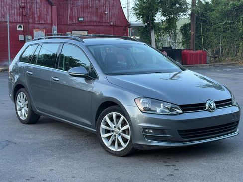 Used 2015 Volkswagen Golf S FWD image 2