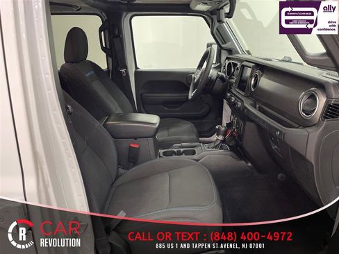 Used 2023 Jeep Wrangler Unlimited Rubicon 4xe AWD/4WD image 46