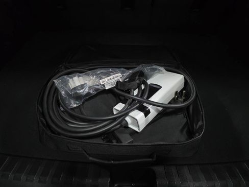 Used 2024 Chevrolet Blazer EV LT AWD/4WD image 37
