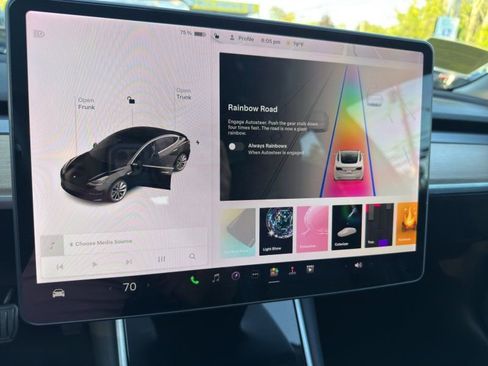 Used 2019 Tesla Model 3 Standard Range Plus image 28