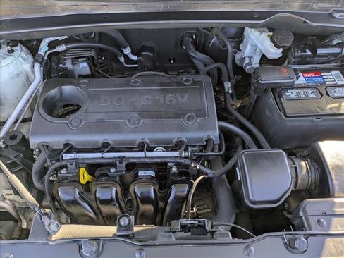 Used 2011 Hyundai Tucson GLS image 21