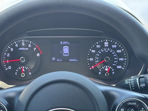 Used 2020 Kia Soul S FWD image 30