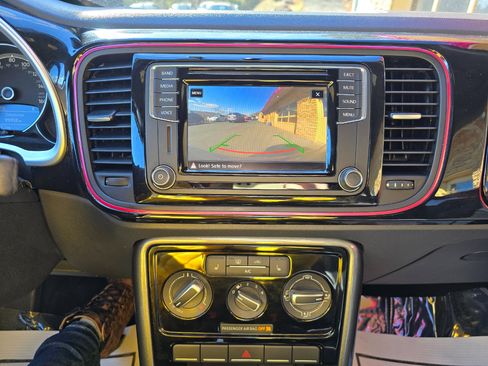 Used 2017 Volkswagen Beetle #PinkBeetle image 15