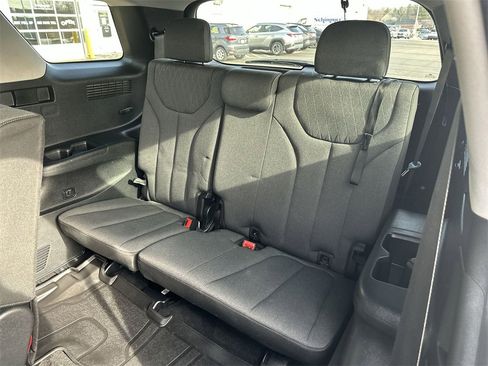 Used 2021 Hyundai Palisade SE image 24