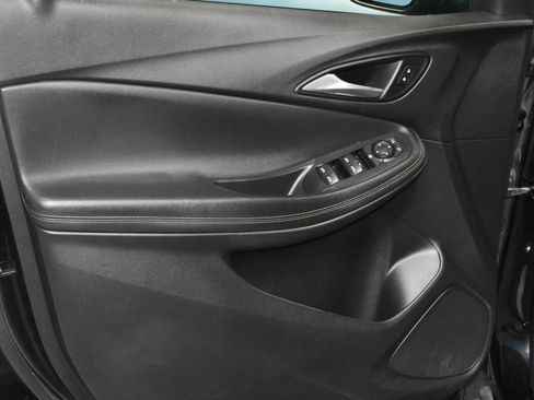 Used 2020 Buick Encore GX Preferred w/ Sport Touring Package FWD image 4