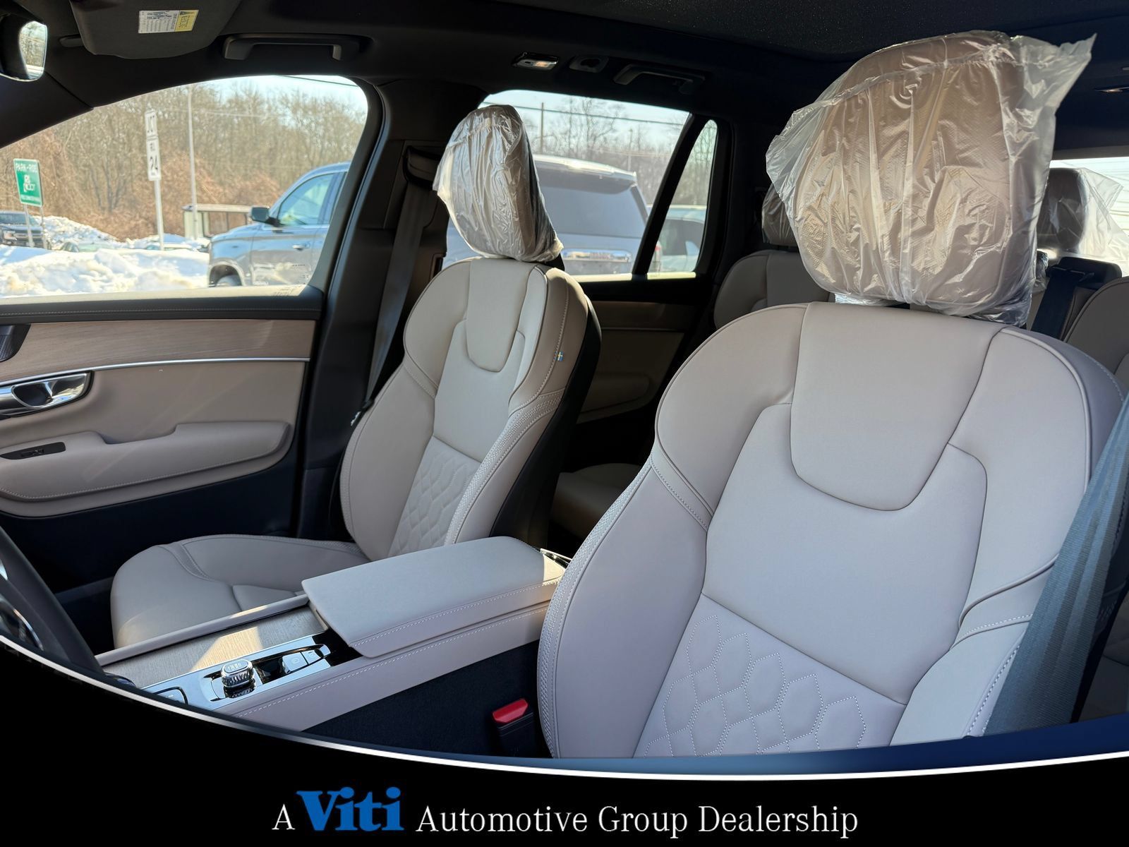 Used 2026 Volvo XC90 B6 Plus w/ Protection Package Premier AWD/4WD image 13