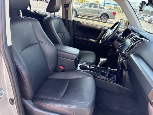 Used 2024 Toyota 4Runner TRD Off-Road Premium image 23