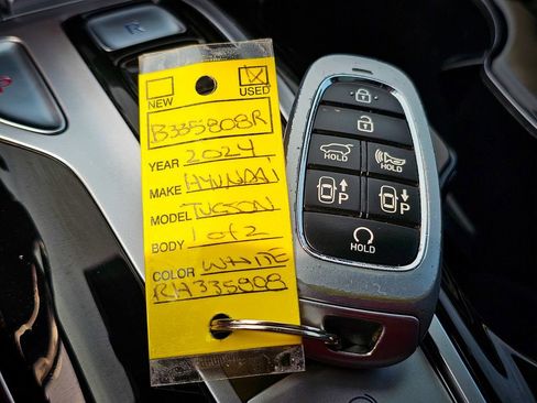 Used 2024 Hyundai Tucson Limited image 40