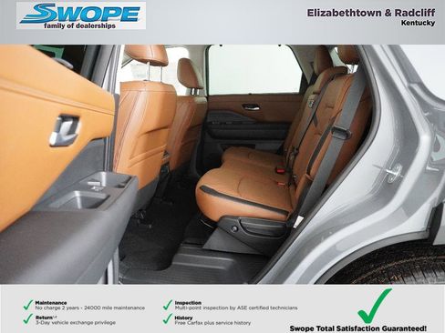 New 2025 Nissan Pathfinder Platinum w/ Cargo Package image 14
