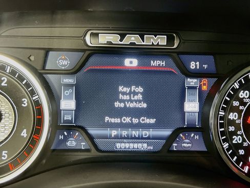 Used 2023 RAM 3500 Laramie AWD/4WD image 22