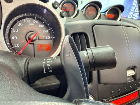 Used 2010 Nissan 370Z Touring RWD image 40