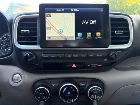 Used 2020 Hyundai Venue SEL w/ Convenience + Premium Package FWD image 21