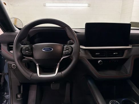 Certified 2026 Ford Explorer ST-Line w/ ST-Line Street Pack RWD image 9