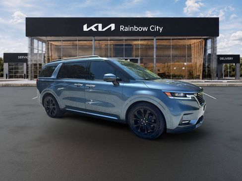 Used 2022 Kia Carnival SX Prestige FWD image 3