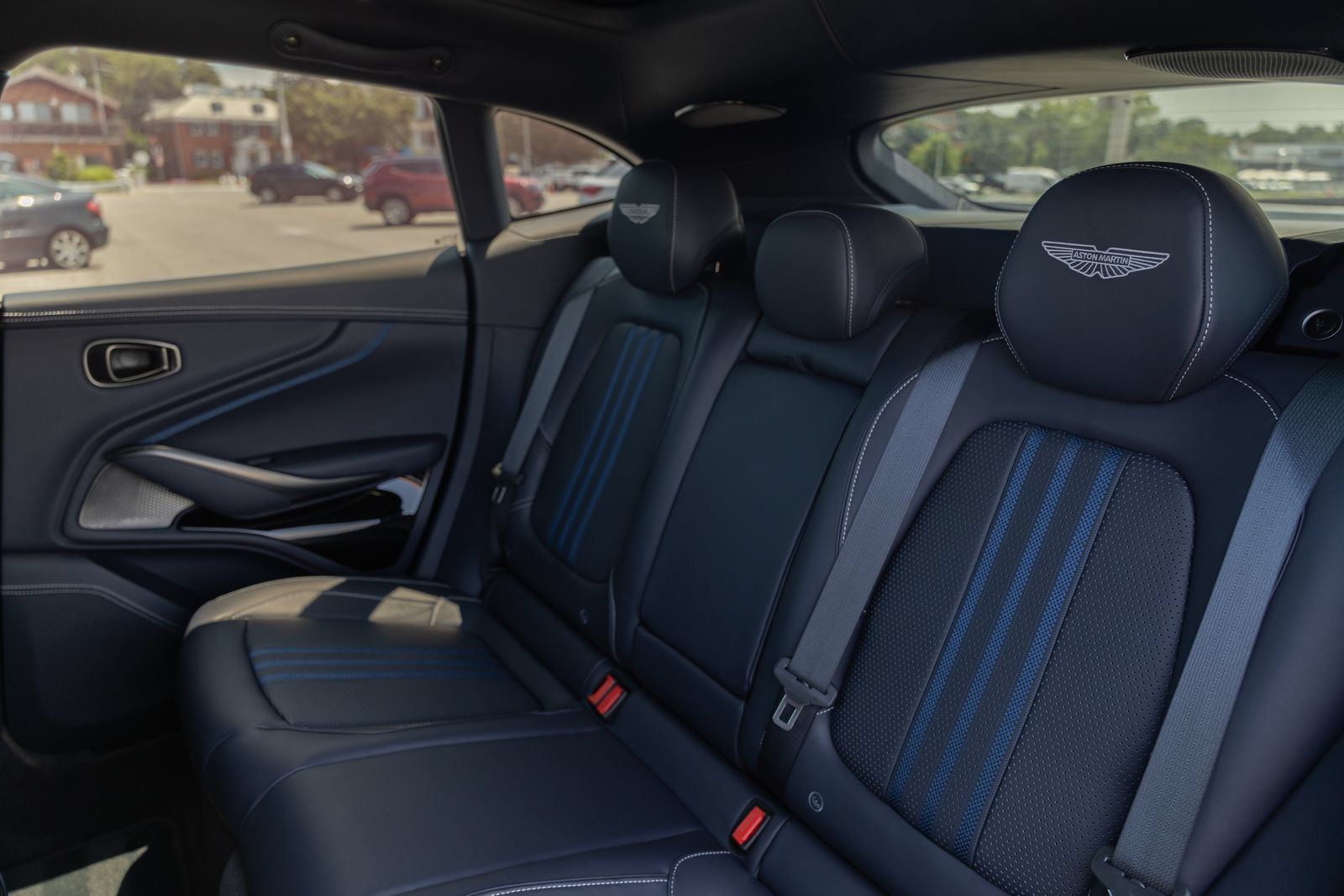 Used 2025 Aston Martin DBX 707 AWD/4WD image 23