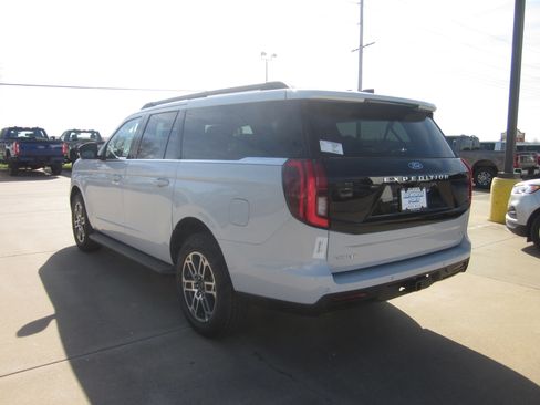 New 2026 Ford Expedition Max Active image 4