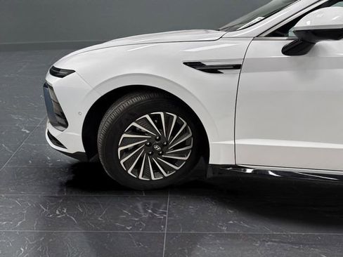 Used 2025 Hyundai Sonata Limited image 35